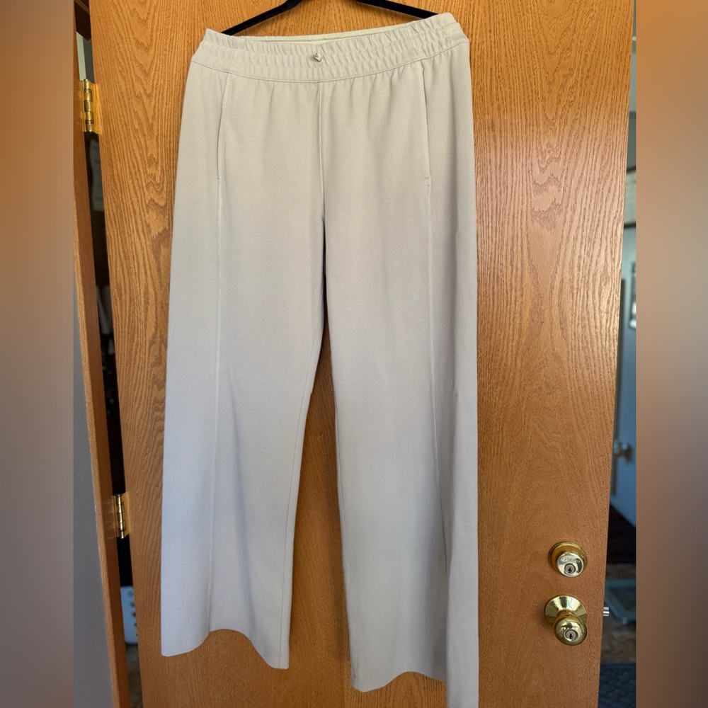 Lululemon Ribbed Softstreme High-Rise Pant 32.5" Mojave Tan Medium 10